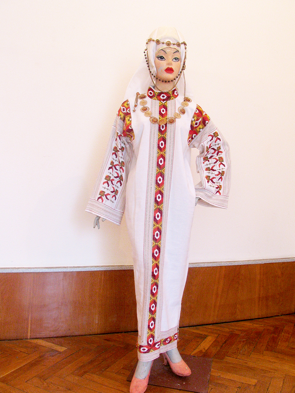 Сукня «Київська Русь». 2008. Тканина, рахункова качалочка, мережки